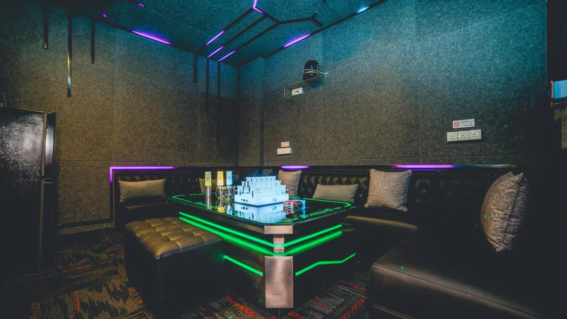 1 Tebrau Luxury Family Karaoke Chill Room 2Br By Our Stay Johor Bahru
